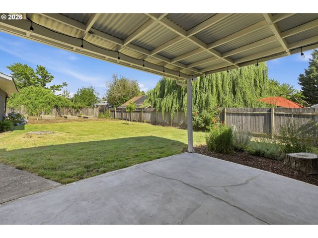 2050 GARFIELD St, Eugene, OR 97405