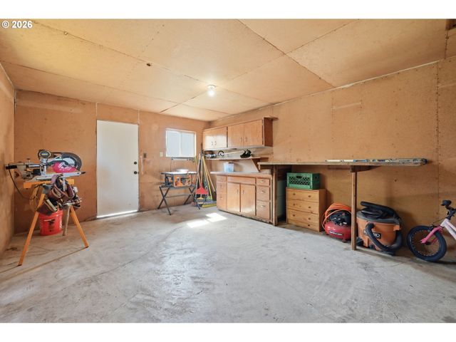 2050 GARFIELD St, Eugene, OR 97405