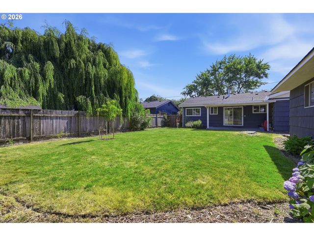 2050 GARFIELD St, Eugene, OR 97405