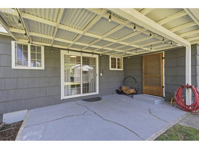2050 GARFIELD St, Eugene, OR 97405