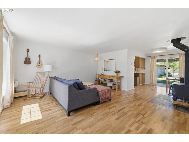 2050 GARFIELD St, Eugene, OR 97405