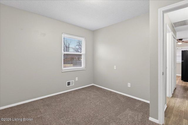 2506 Tavistock Ct, Louisville, KY 40272