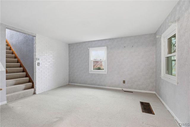 2178 Canal Road, Camillus, NY 13112