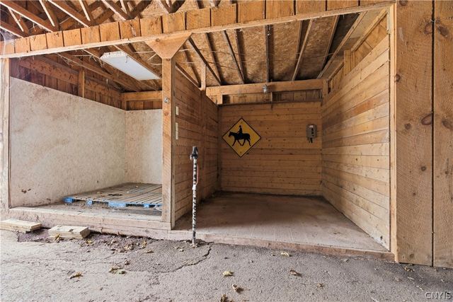 2178 Canal Road, Camillus, NY 13112