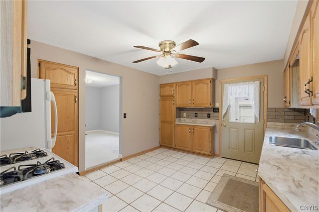 2178 Canal Road, Camillus, NY 13112