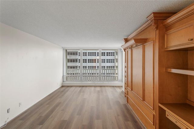 4020 Galt Ocean Drive 502, Fort Lauderdale, FL 33308