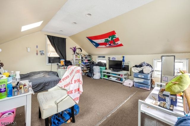 384 Getty Ave, Paterson City, NJ 07503