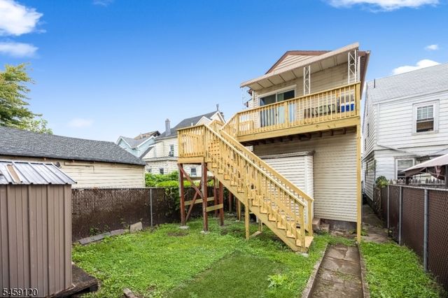 384 Getty Ave, Paterson City, NJ 07503