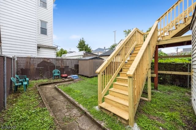 384 Getty Ave, Paterson City, NJ 07503