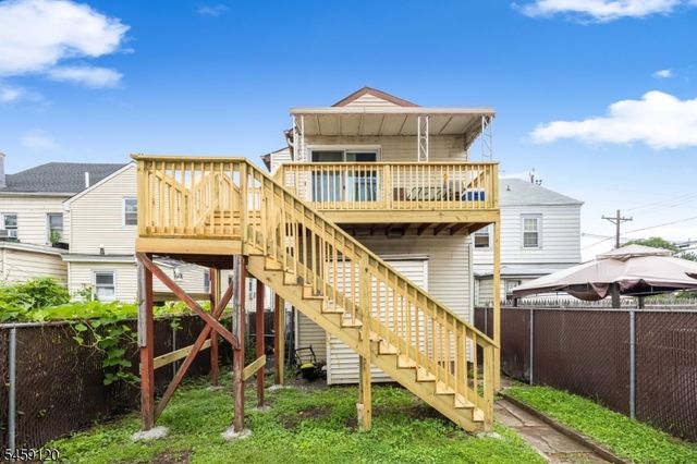 384 Getty Ave, Paterson City, NJ 07503