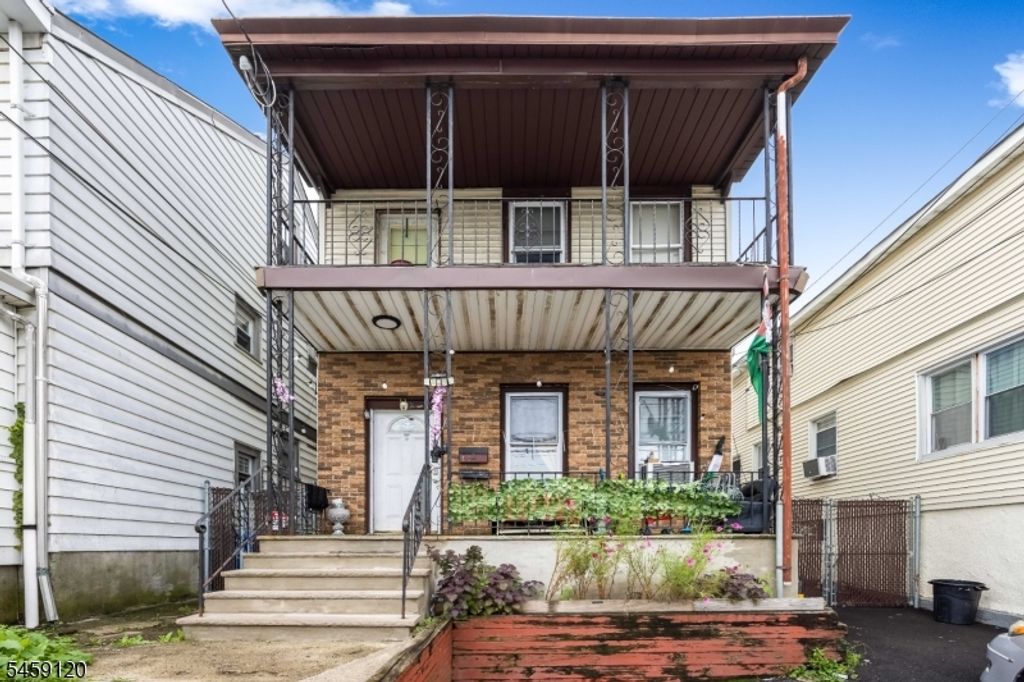 384 Getty Ave, Paterson City, NJ 07503