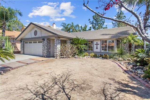 5695 N Yosemite, San Bernardino, CA 92407