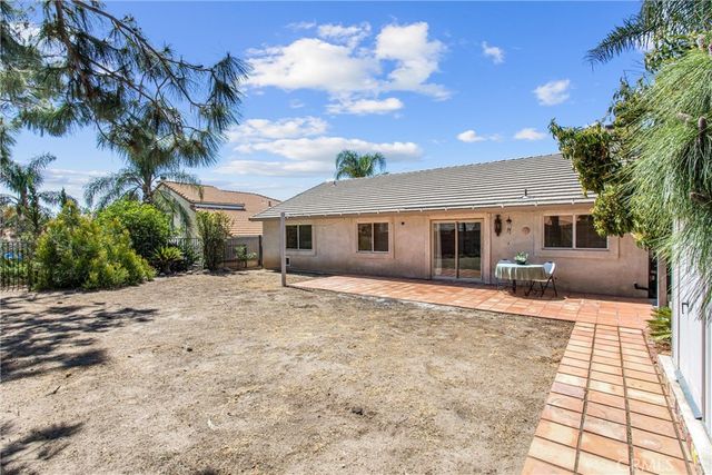 5695 N Yosemite, San Bernardino, CA 92407