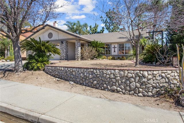 5695 N Yosemite, San Bernardino, CA 92407