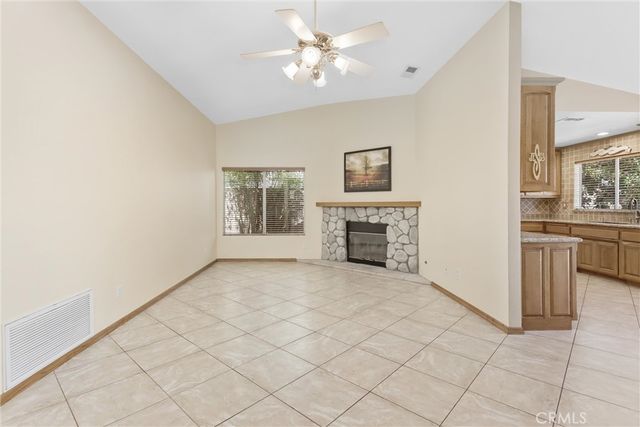 5695 N Yosemite, San Bernardino, CA 92407