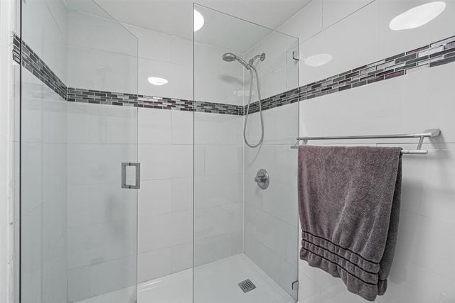 1830 Embassy Drive 613, West Palm Beach, FL 33401