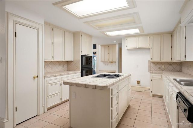 120 San Jacinto Street, Mission, TX 78572