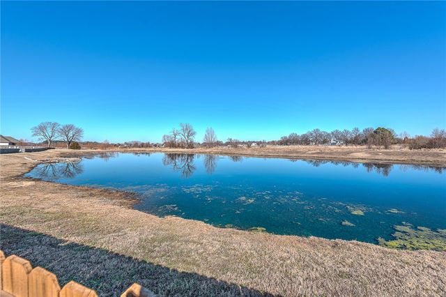 4588 Oldham Drive, Fayetteville, AR 72704