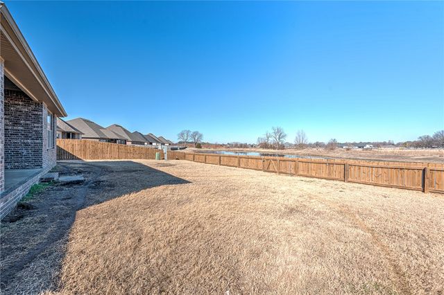 4588 Oldham Drive, Fayetteville, AR 72704