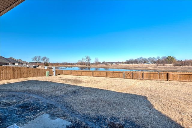 4588 Oldham Drive, Fayetteville, AR 72704