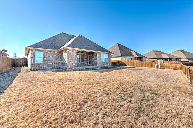 4588 Oldham Drive, Fayetteville, AR 72704