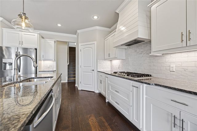 4588 Oldham Drive, Fayetteville, AR 72704