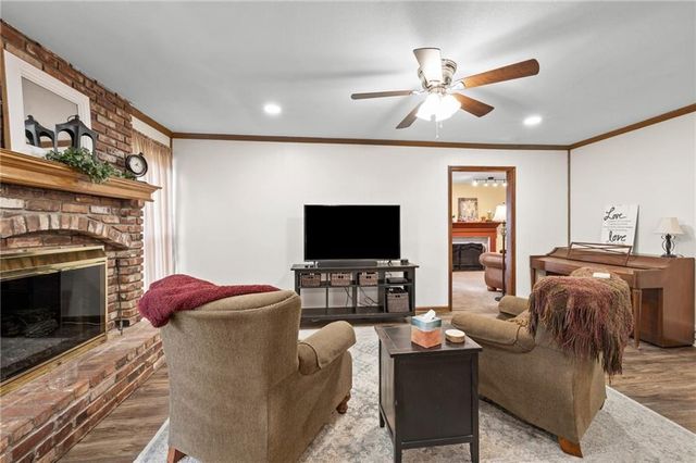 12225 W 72nd Street, Shawnee, KS 66216
