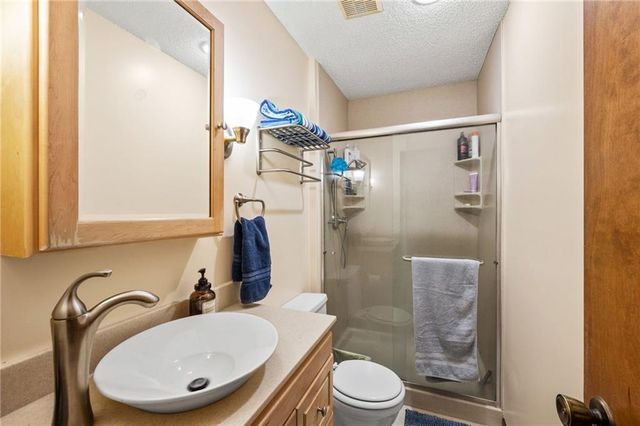 12225 W 72nd Street, Shawnee, KS 66216