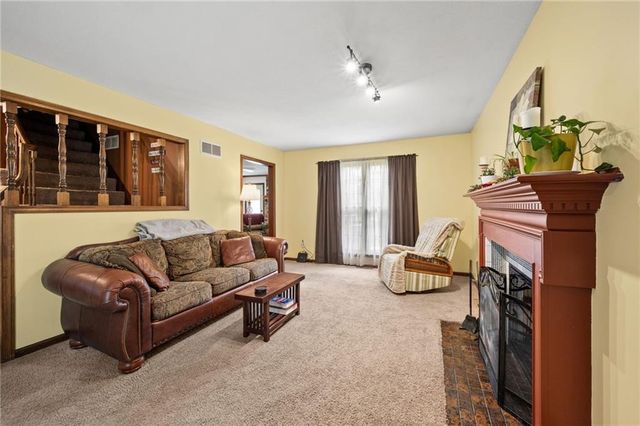 12225 W 72nd Street, Shawnee, KS 66216