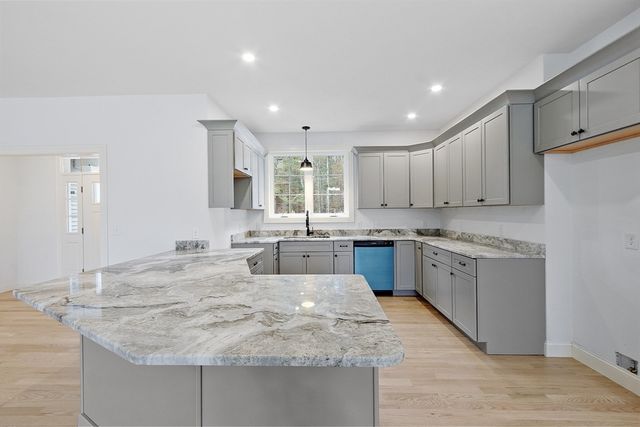 201 Upper Church St, Ware, MA 01082