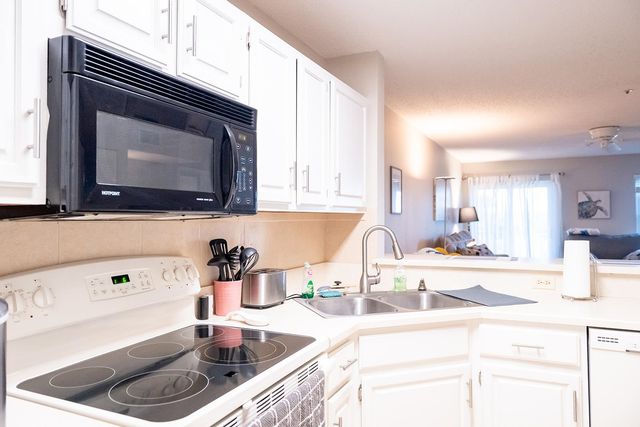 110 Ocean Hollow Ln 105, St Augustine, FL 32084