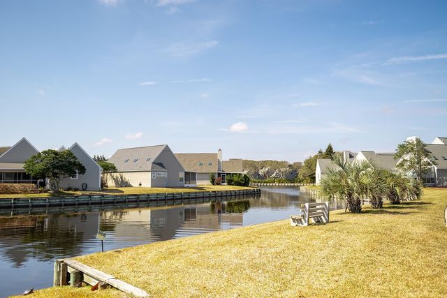 110 Ocean Hollow Ln 105, St Augustine, FL 32084