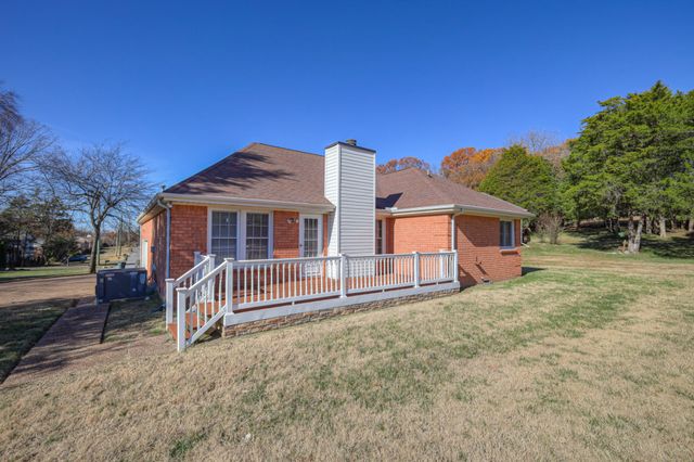 5224 Lana Renee Ct, Hermitage, TN 37076