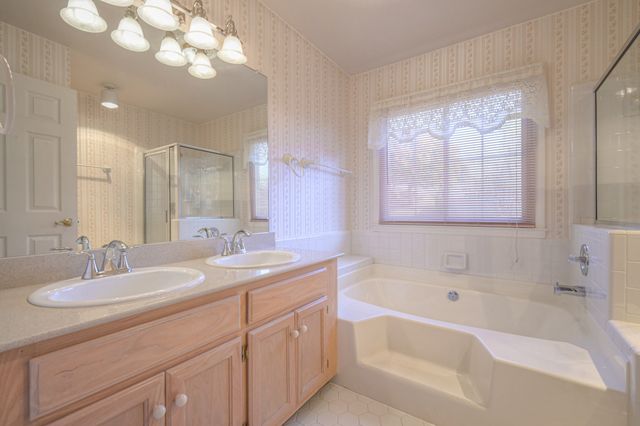 5224 Lana Renee Ct, Hermitage, TN 37076