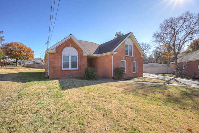 5224 Lana Renee Ct, Hermitage, TN 37076