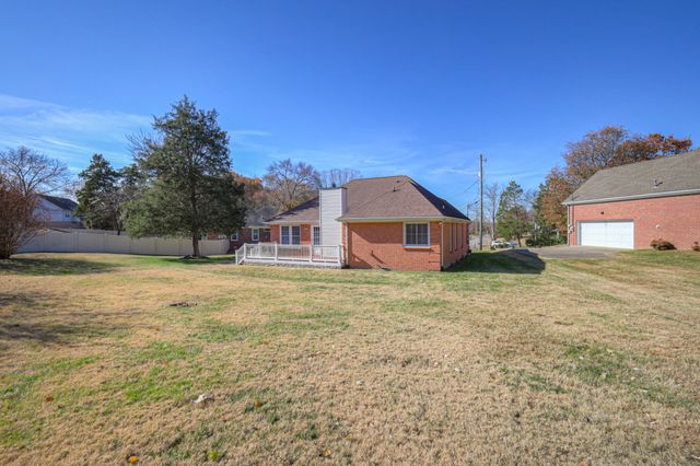 5224 Lana Renee Ct, Hermitage, TN 37076