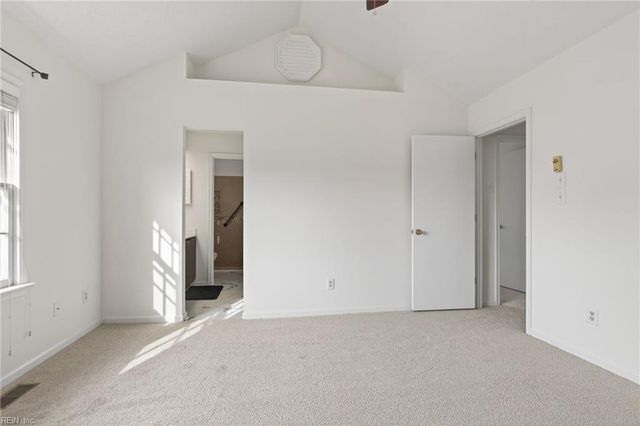 3801 Pamunkey River Reach Apt B, Portsmouth, VA 23703