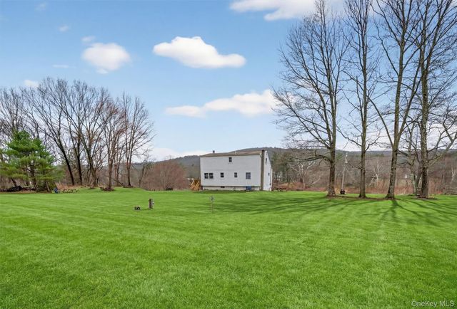 36 Sleepy Hollow Road, Port Jervis, NY 12771