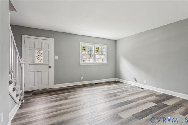 8272 Fernwood Dr, Norfolk, VA 23513