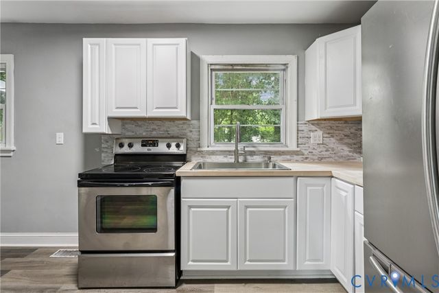 8272 Fernwood Dr, Norfolk, VA 23513
