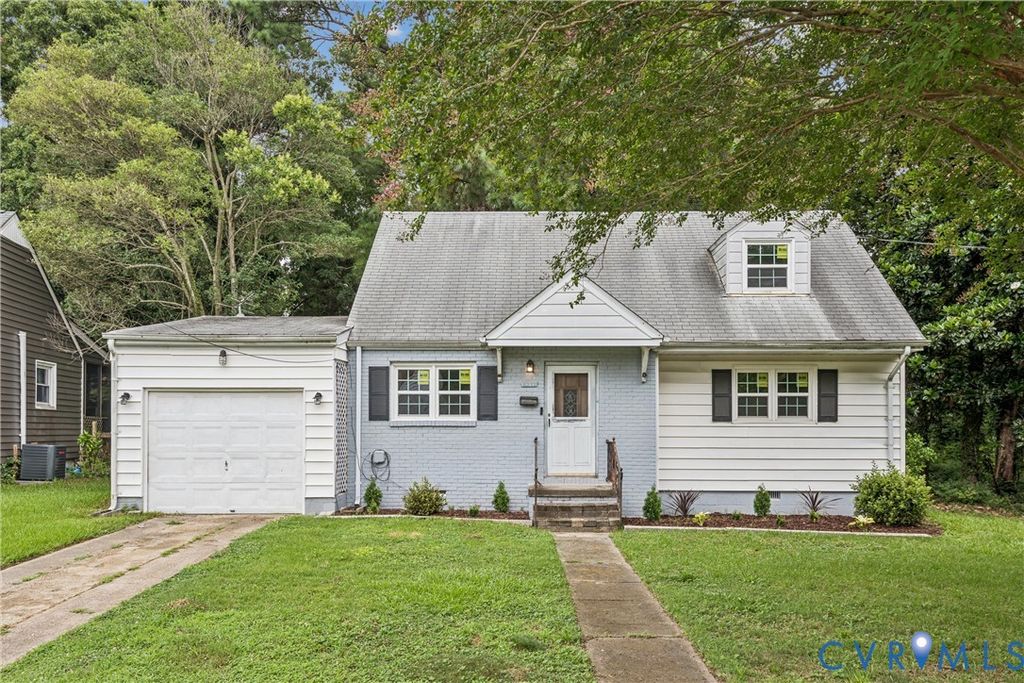 8272 Fernwood Dr, Norfolk, VA 23513