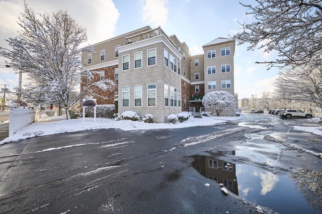 87 Franklin St 105, Quincy, MA 02169