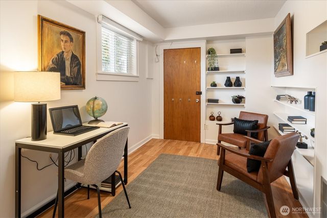 5701 30th Avenue NE, Seattle, WA 98105