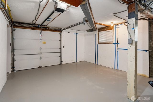 5701 30th Avenue NE, Seattle, WA 98105