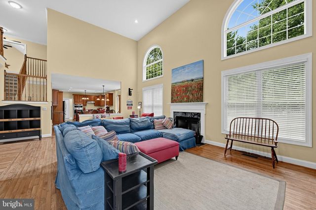 2 ROOSEVELT CIR, Downingtown, PA 19335