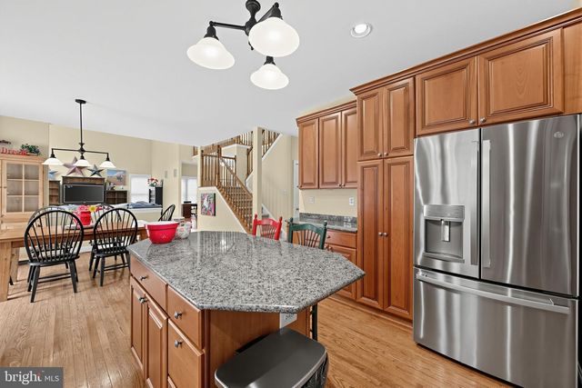 2 ROOSEVELT CIR, Downingtown, PA 19335