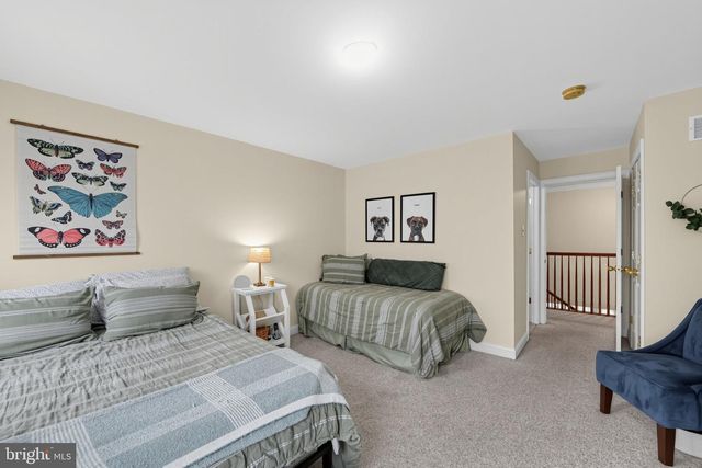 2 ROOSEVELT CIR, Downingtown, PA 19335
