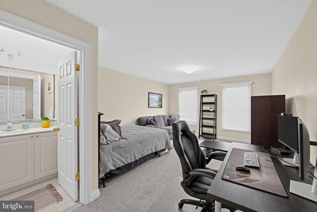 2 ROOSEVELT CIR, Downingtown, PA 19335