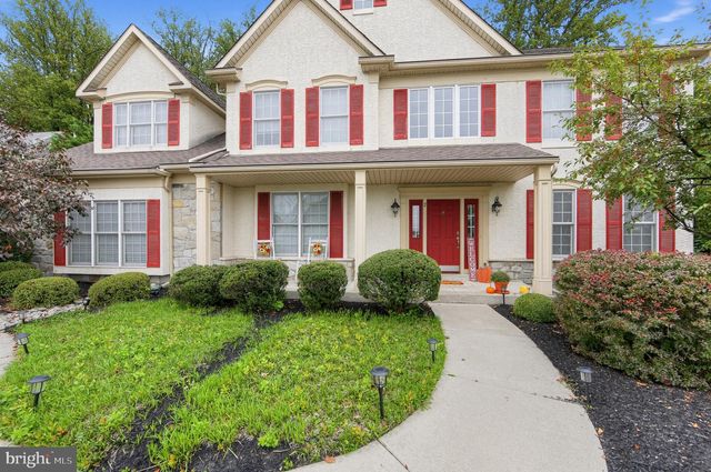 2 ROOSEVELT CIR, Downingtown, PA 19335
