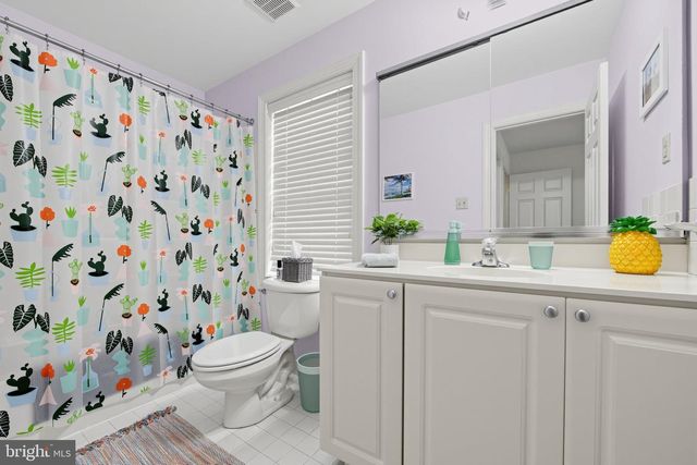 2 ROOSEVELT CIR, Downingtown, PA 19335